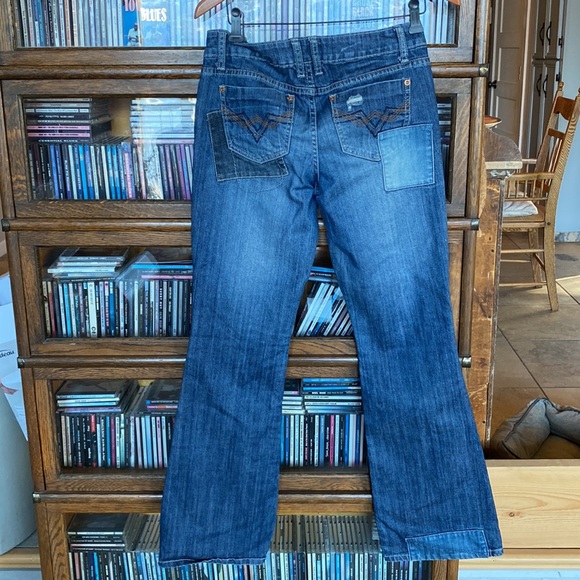 Hippie/Boho Awesome MAX Patched/Distressed Bell-Bottom Jeans Size 9 or 8 womens - Picture 8 of 16